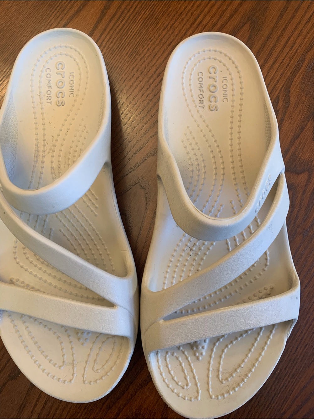 CROCS Womens White Strappy Slip-On Sandals - Picture 2 of 5